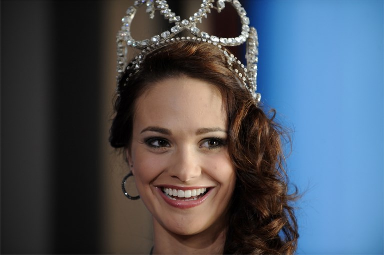 De uitschuiver van Miss België Celine Van Ouytsel: “Ook als je valt, kan je winnen”