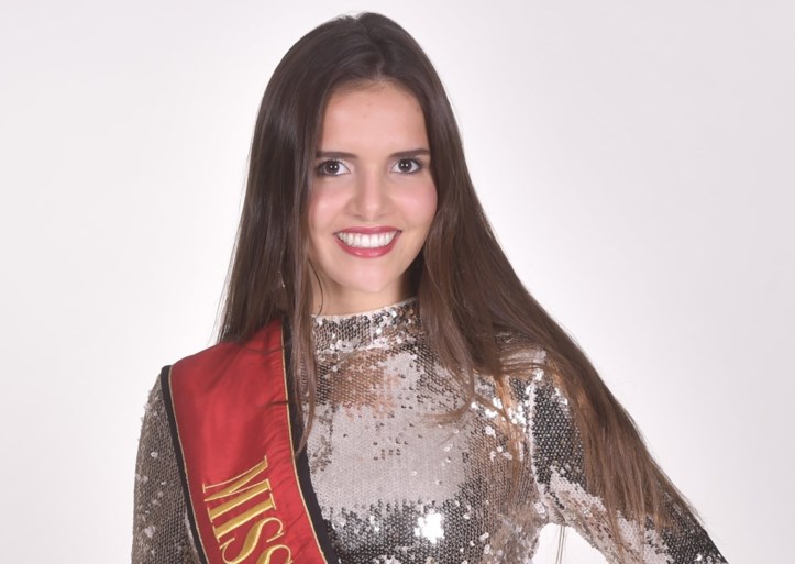 De uitschuiver van Miss België Celine Van Ouytsel: “Ook als je valt, kan je winnen”
