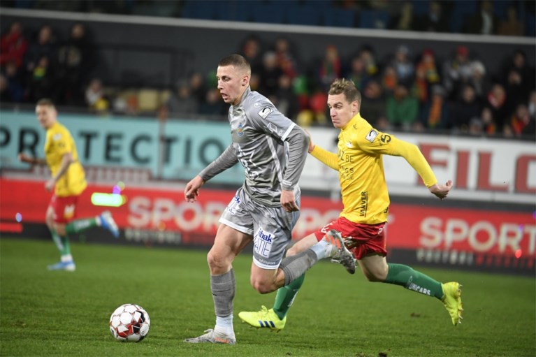 Waasland-Beveren klopt KV Oostende in degradatieduel