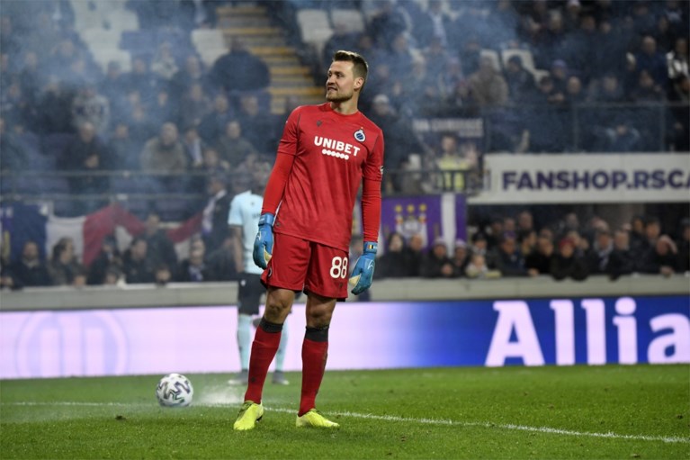 Anderlecht riskeert boete voor “Alle boeren zijn homo’s” en voetzoeker naar Mignolet