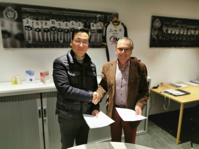 Sporting Lokeren blijft in Belgische handen, maar gaat samenwerken met Chinese groep: “Eigenheid van de club is waardevol aspect”