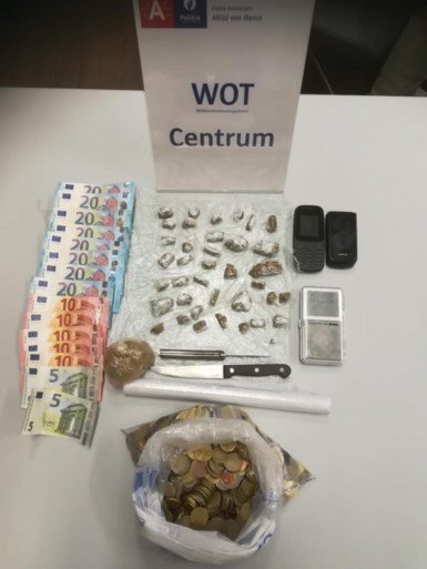 Verschillende drugsdealers gevat, ook café verzegeld na drugsverkoop
