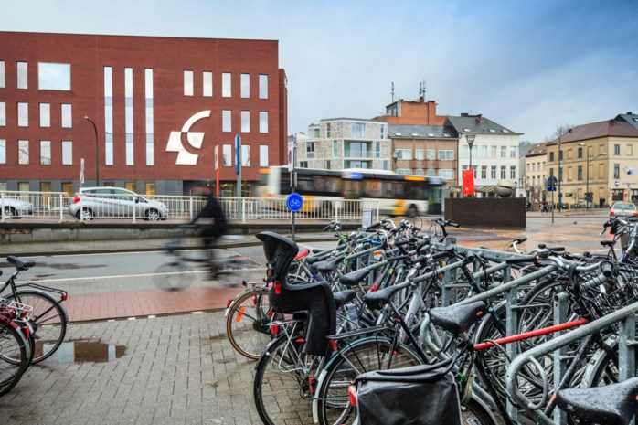 Fietsdieven lopen tegen de lamp door stadscamera’s (Mechelen) Gazet