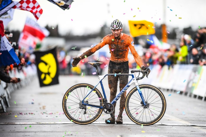 Geen meter van de kop en cross gedaan na één ronde ...