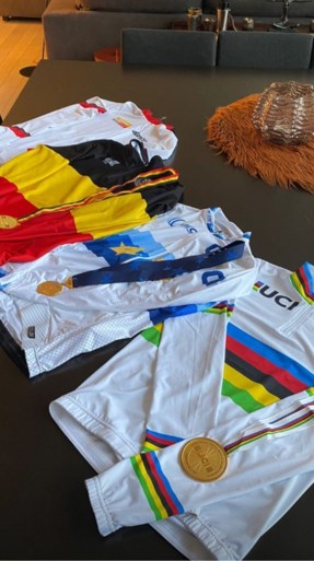 Wat doet Thibau Nys ‘the day after’ zijn wereldtitel? Z’n regenboog inrijden met papa Sven en truitjes tellen