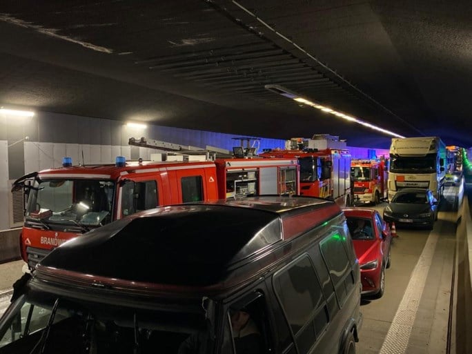 Ernstig ongeval met bussen in Beverentunnel: één dode en vijf zwaargewonden
