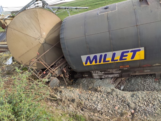 Locomotief en goederentrein botsen net voor Antigoontunnel: veel hinder voor goederenverkeer
