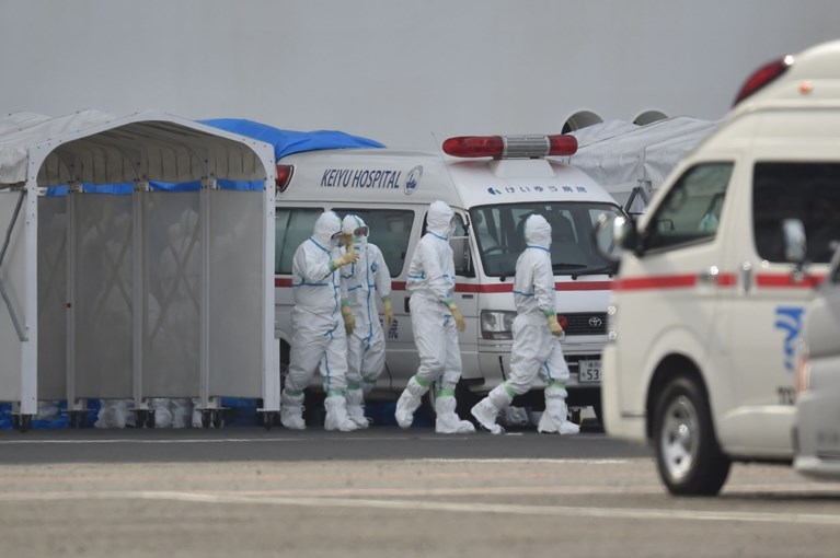 Nu al 61 besmettingen met coronavirus op cruiseschip in Japan, gefrustreerde passagiers vast in “drijvende gevangenis”