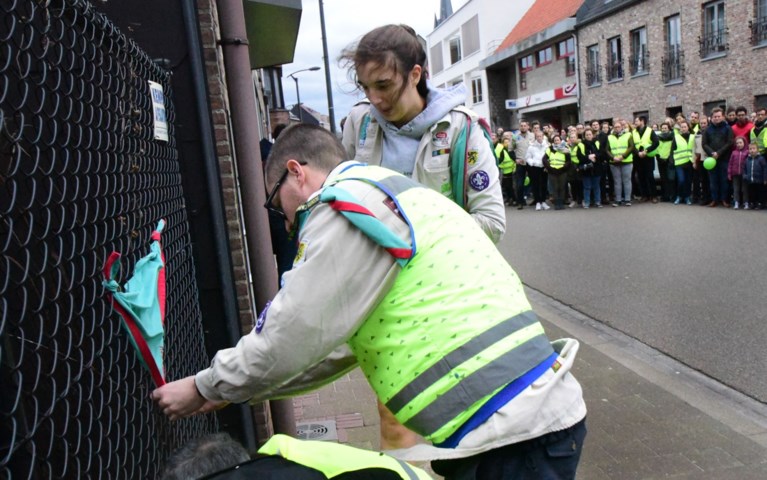 Indrukwekkende optocht in Arendonk om overleden Jasper Horsting te herdenken