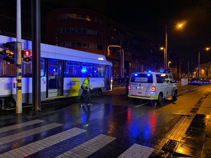 Vrouw (55) overleden na ongeval met tram op Sint-Bernardsesteenweg