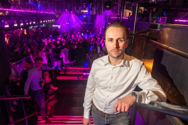 Carré zit in nieuw jasje: tot vlak voor heropening dancing gewerkt aan nieuw interieur