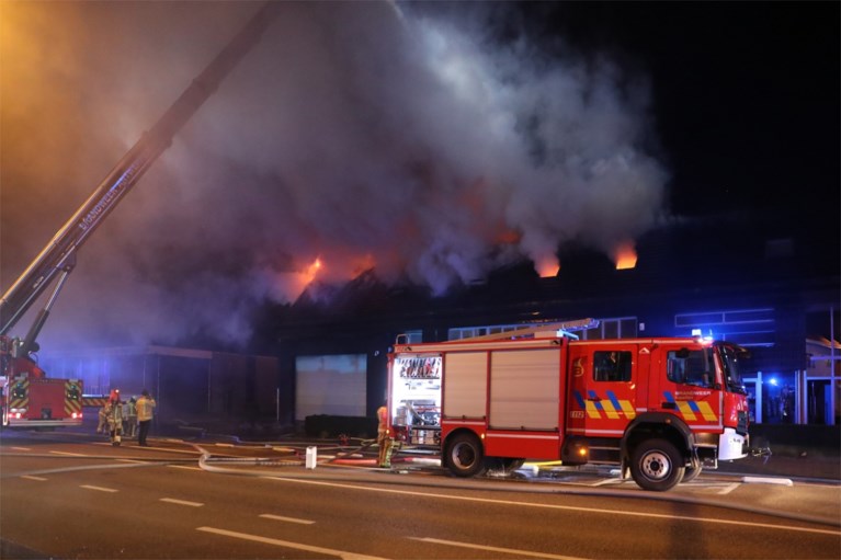 Uitslaande brand in appartement boven horecawasserij in Ekeren