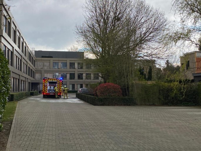 Woning onbewoonbaar verklaard na brand in living