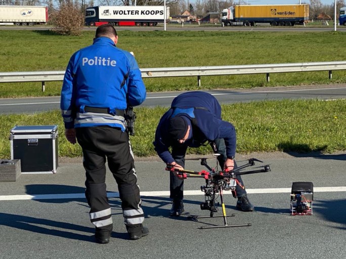 Nederlander komt om bij zwaar ongeval met vier vrachtwagens op E19