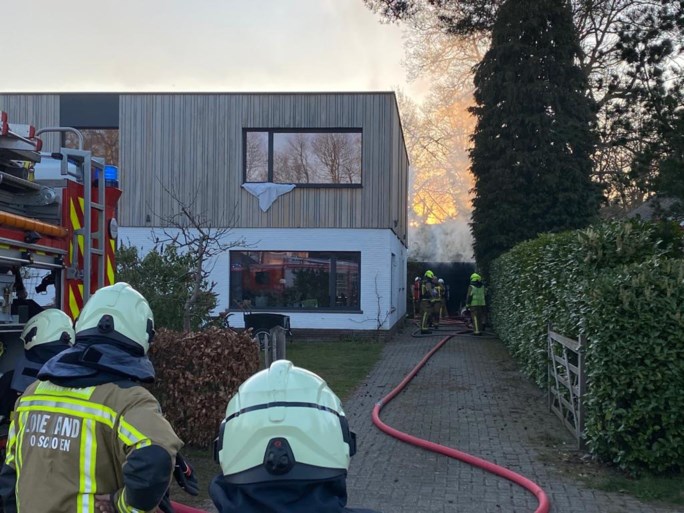 Veel schade aan vrijstaande garage door brand in Schilde