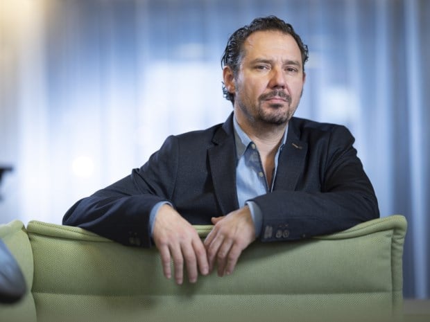 Acteur Axel Daeseleire aan de beterhand: "Uit kunstmatige ...