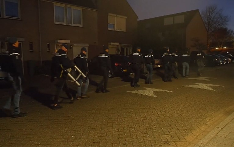 Man opgepakt in Antwerpen voor grootschalige fraude met mondkapjes