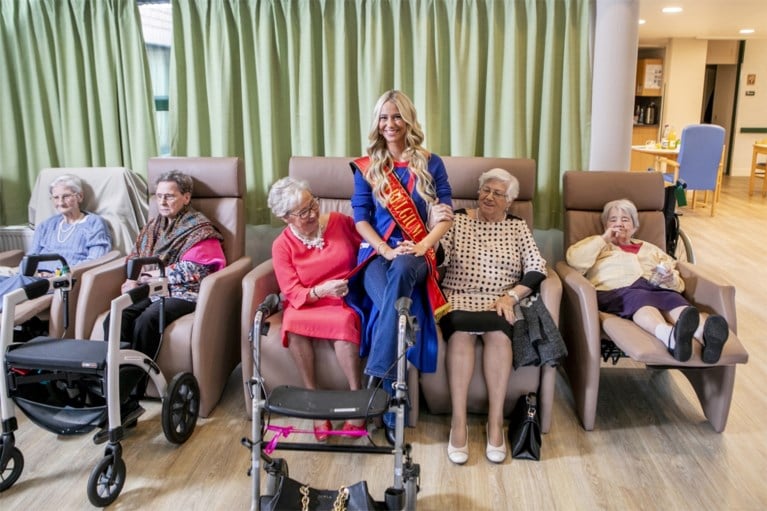 Miss België verliest oma aan coronavirus: “Het heeft niet mogen zijn”
