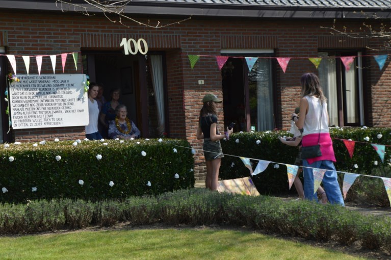 Zwaaifeest voor honderdjarige Celine