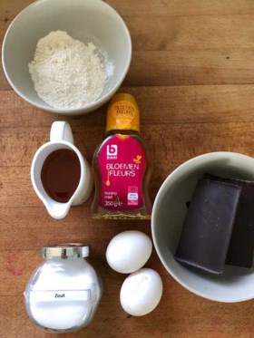 Geen suiker meer in de kast? Dan kun je toch deze brownies maken