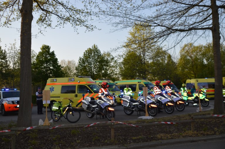 Hulpverleners geven eerbetoon aan helden AZ Sint-Jozef