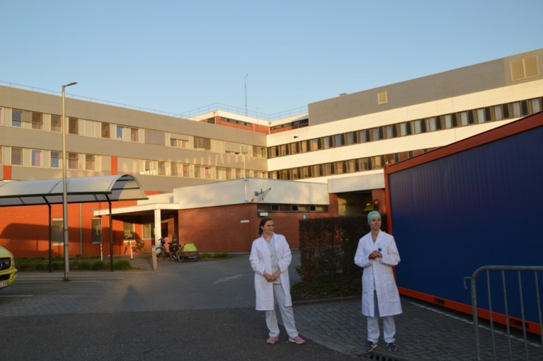 Hulpverleners geven eerbetoon aan helden AZ Sint-Jozef
