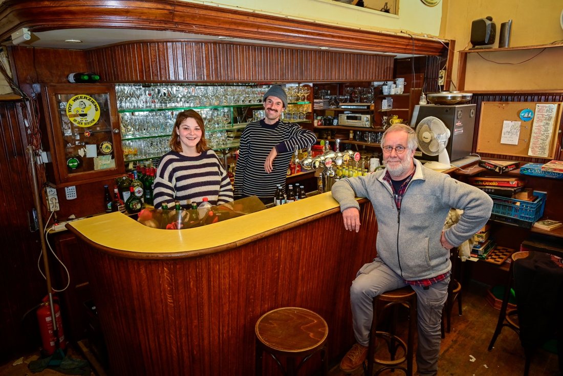 Iconic Berchem café Rood-Wit has new owners: “Het … (Antwerp)