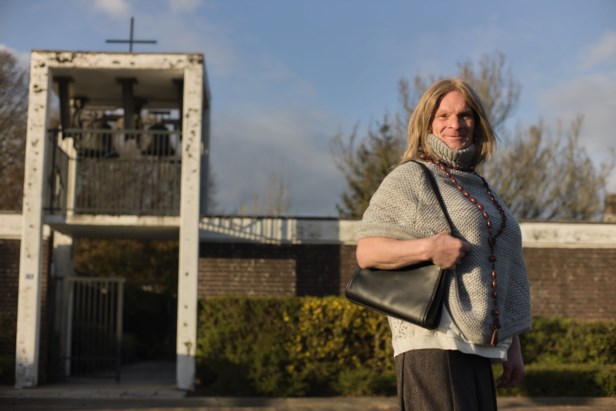 Transvrouw Eefje mag niet in klooster: “Ik zie de standpunte... (Nijlen) -  Gazet van Antwerpen Mobile