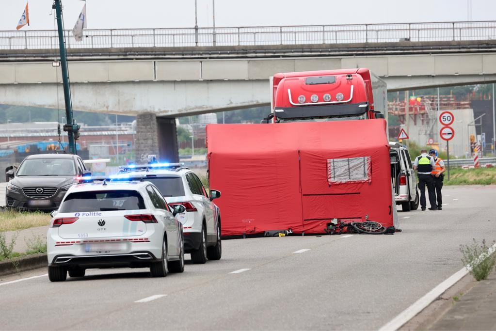 50-year-old cyclist on speed pedelec died after collision with … (Nijlen)