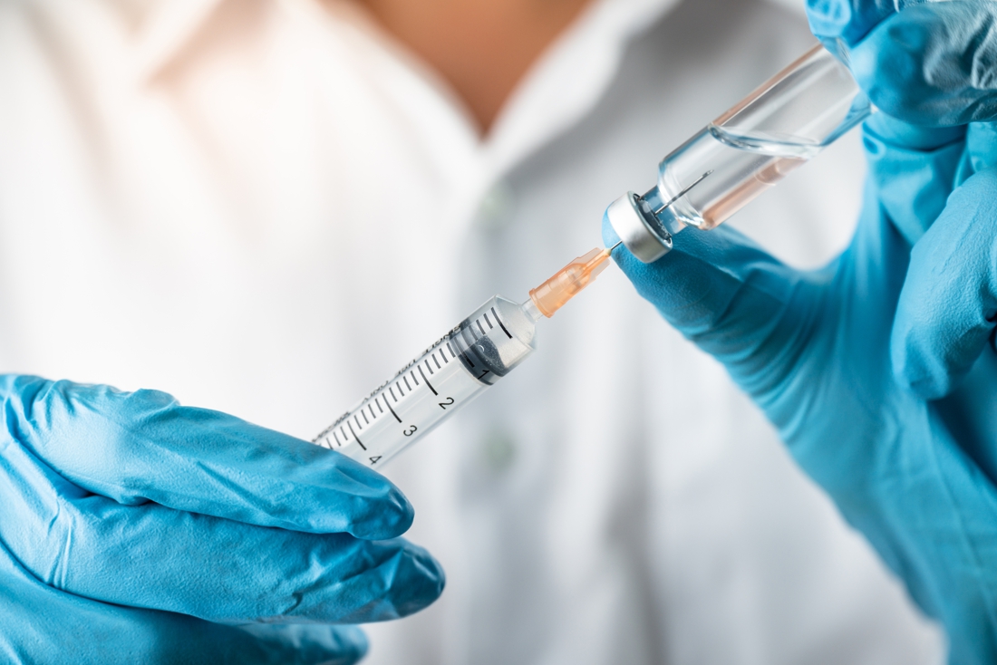 Aantal besmettingen stijgt minder snel, meer dan 55 procent volledig gevaccineerd