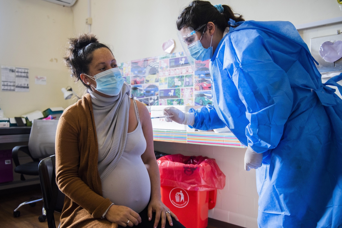 Pregnant English women encouraged to get vaccinated…