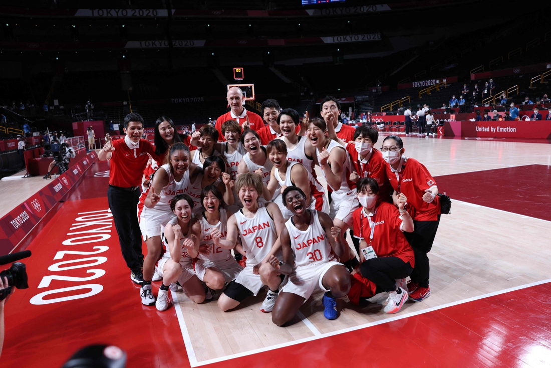 Japanse vrouwen, die Belgian Cats uitschakelden, kloppen ...