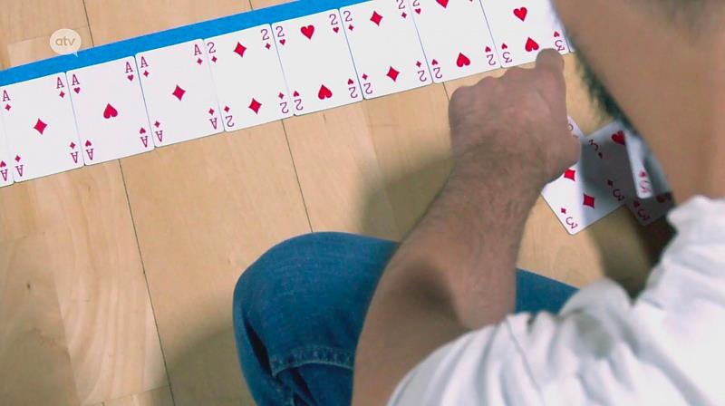 Antwerp resident lays gigantic playing card carpet in Lotto Are… (Antwerp)