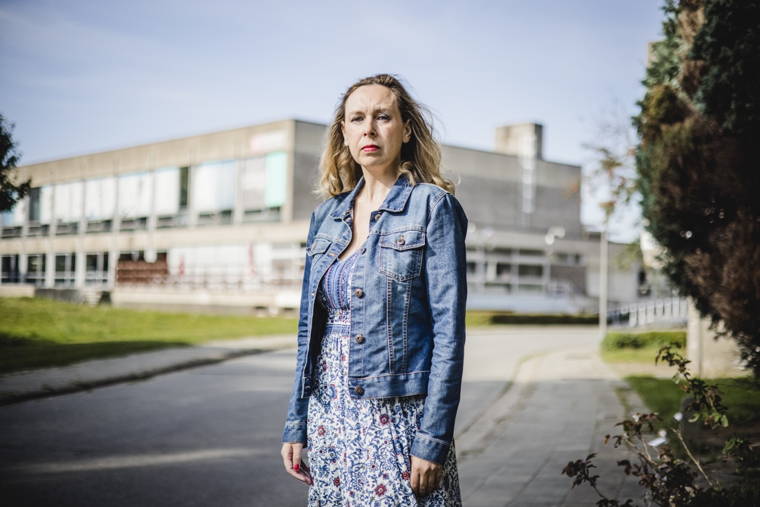 Actrice Veerle Dejonghe neemt afscheid van zwembad Arena met eerbetoon ...