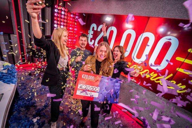 Already a hit: Luna from Antwerp wins 20,000 euros in 15 seconds…