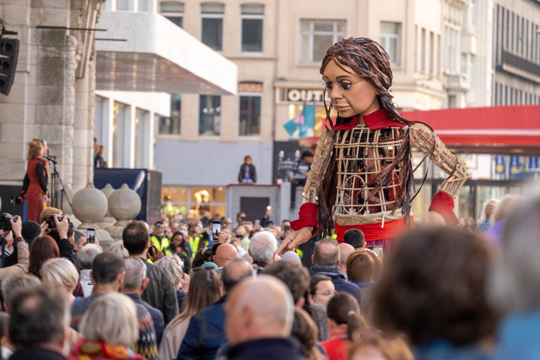 Little Amal enchants Antwerp: giantess brings population migration… (Antwerp)