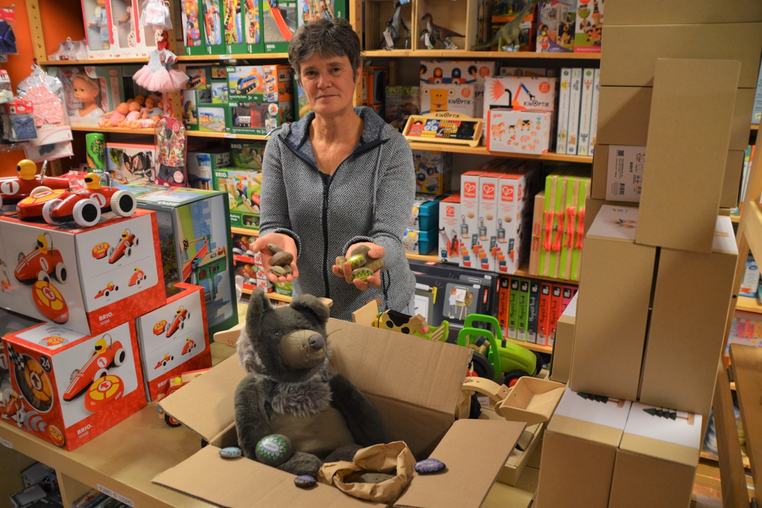 Speelgoedwinkel Verzwaart Knuffels En Puzzels Met Stenen Om Toeslag ...