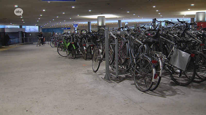 Two homeless people died of bicycle parking under Astridplein… (Antwerp)