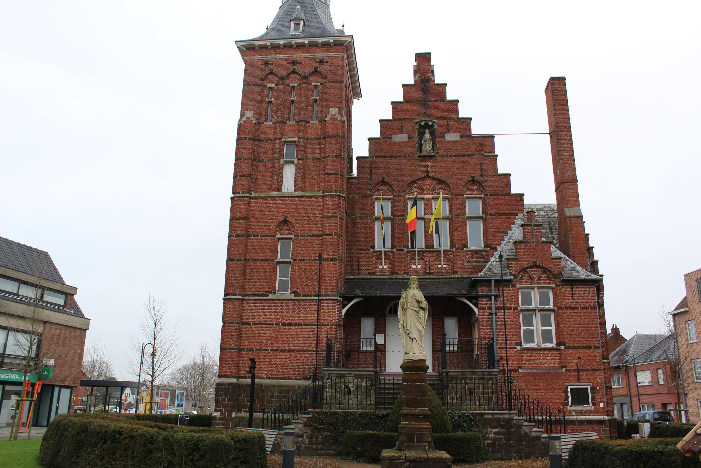 Wie wil kan studeren in het oudgemeentehuis (Laakdal) Gazet van