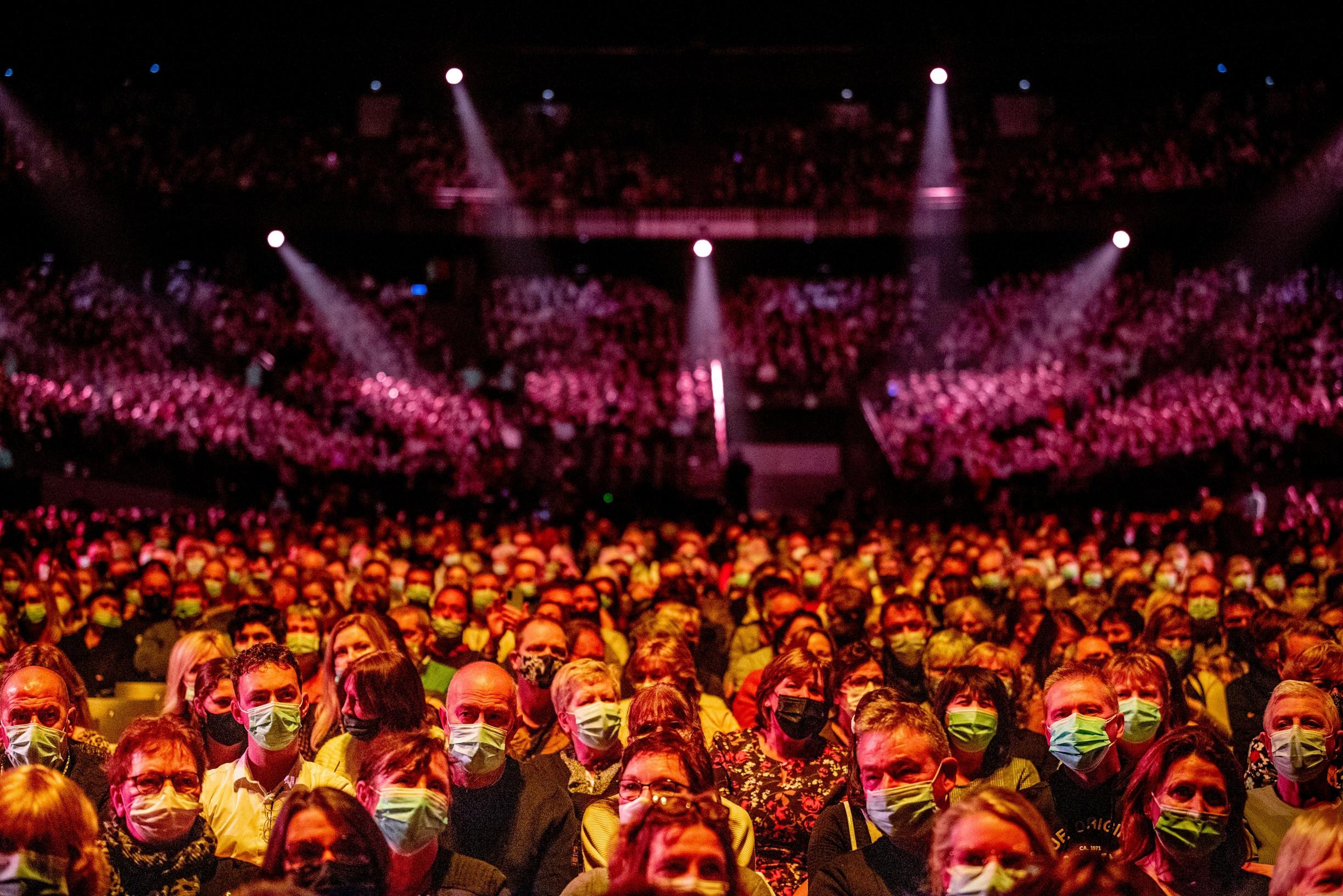 Opnieuw Concerten Met Meer Dan Duizend Bezoekers, Maar Cultuursector ...