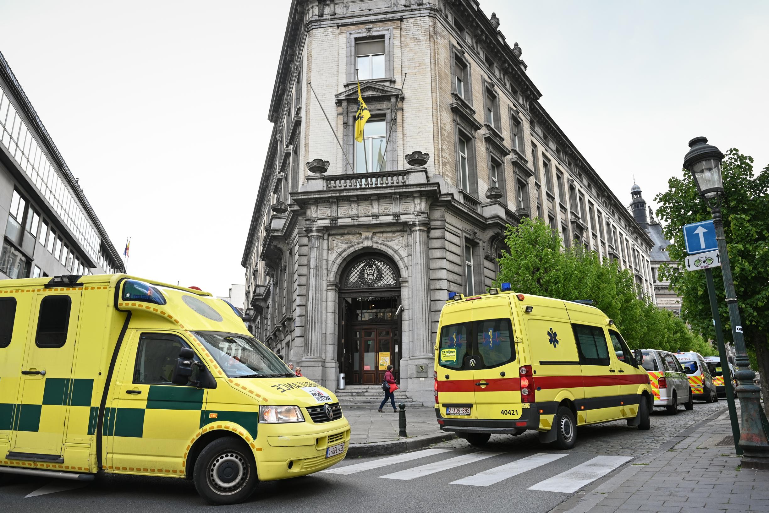 Antwerpse ambulancedienst voor rechter wegens wanpraktijken, ambulanciers getuigen: “Shiften van 24 uur zijn standaard”