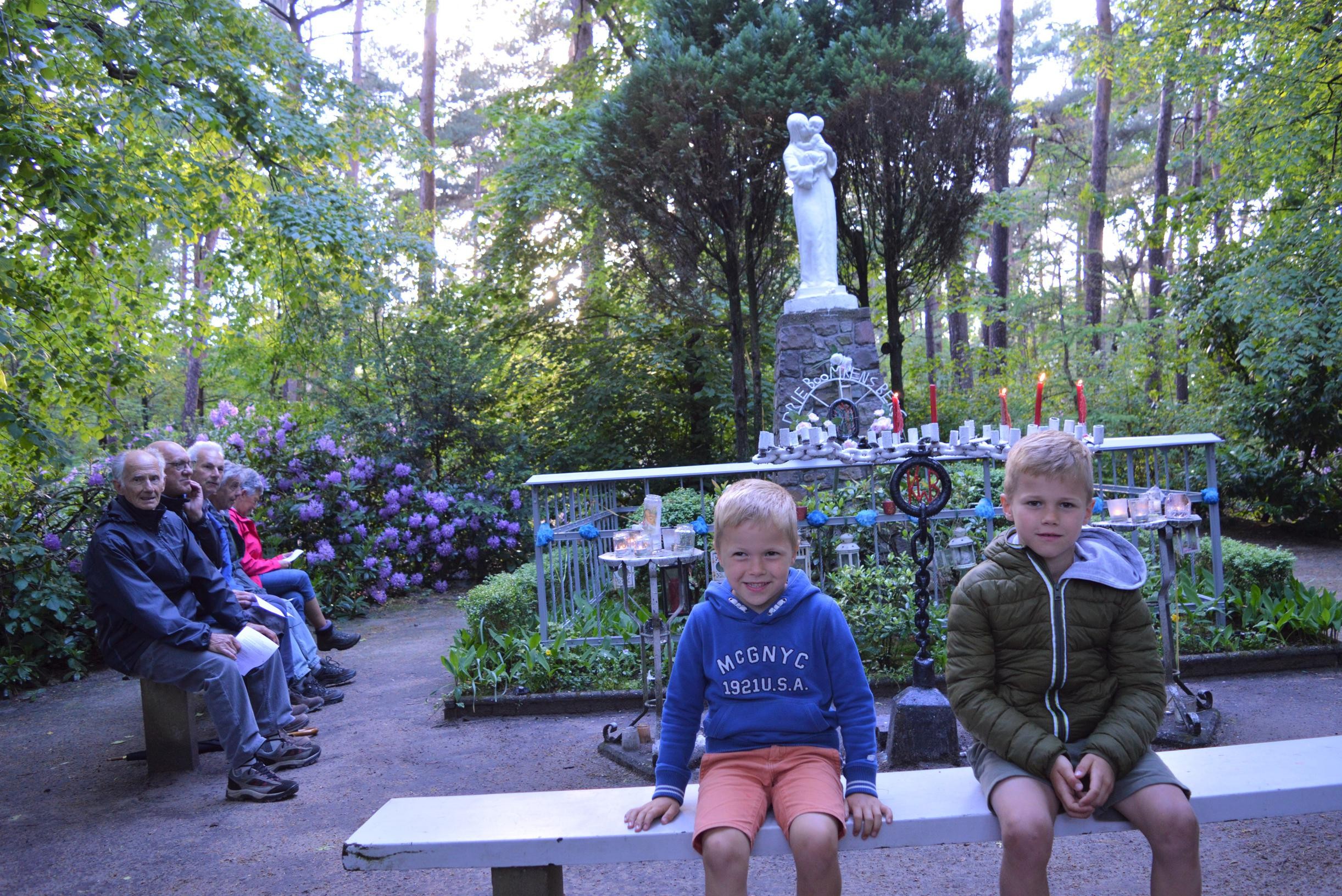 Sint-Martinusparochie Op Bedevaart Naar Drieboomkensberg (Malle ...