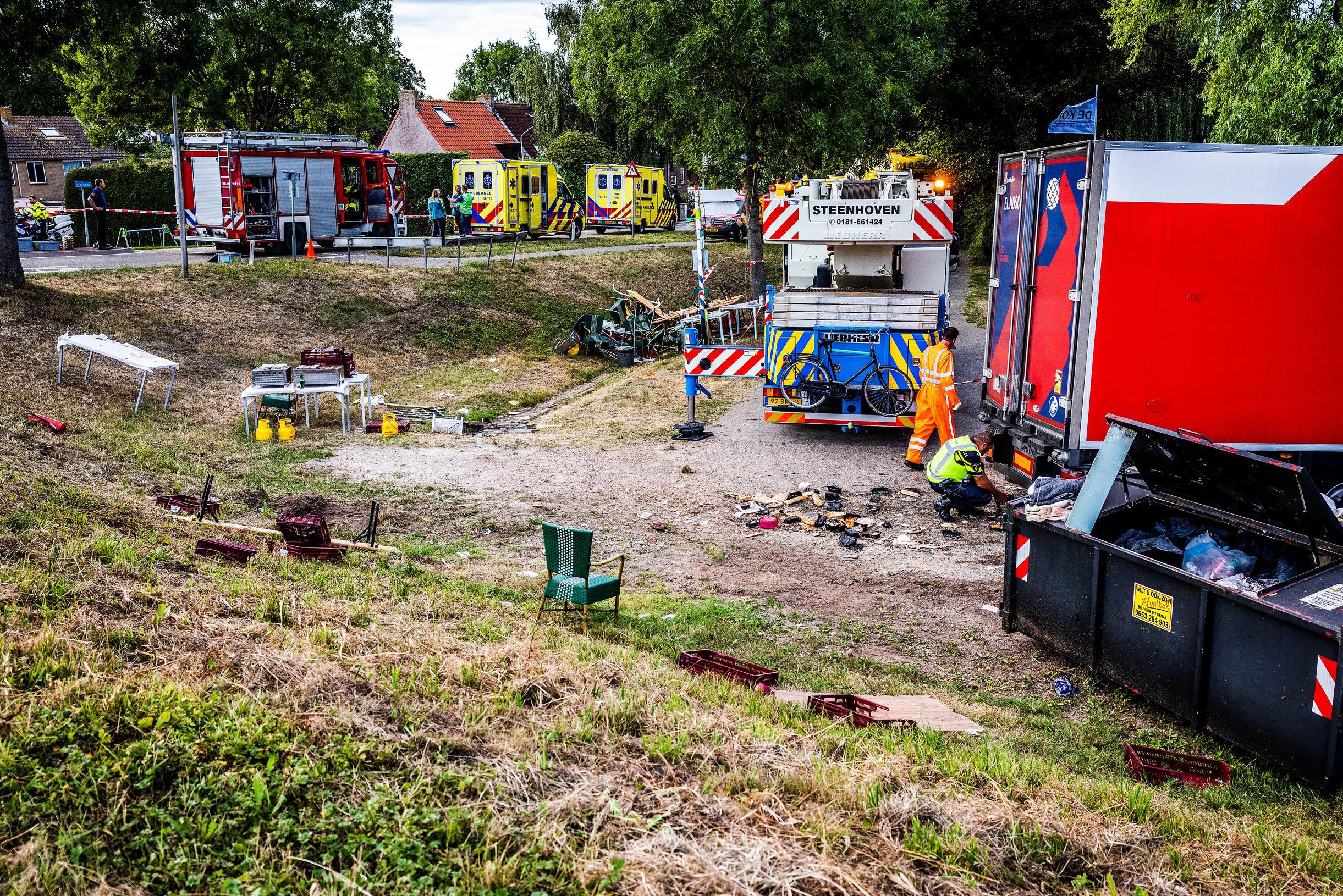 Vrachtwagen Rijdt In Op Buurtfeest Bij Rotterdam: “Al Zeker Meer Dan ...