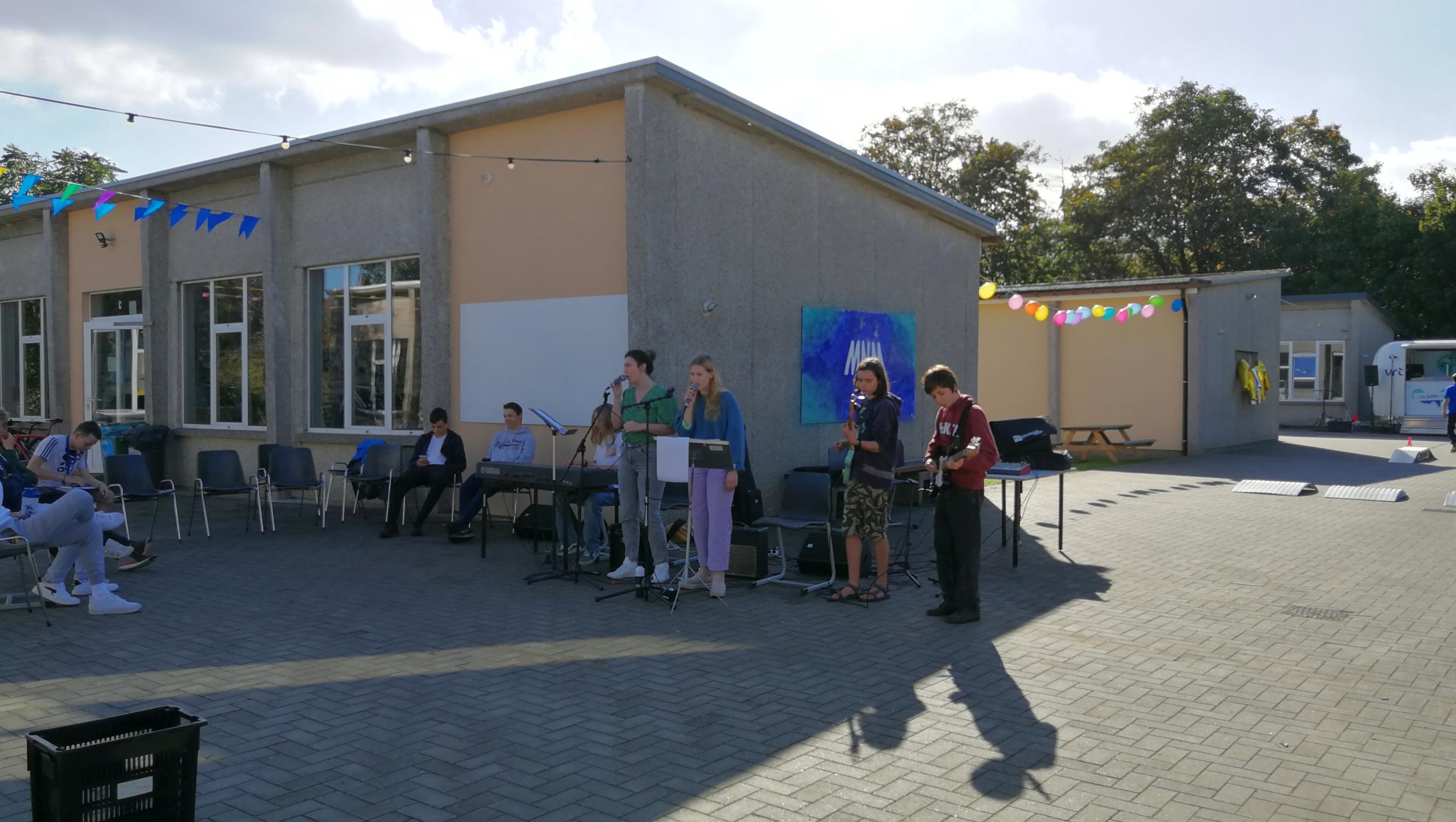 Kleine school CLW De Vesten laat zich van strafste kant zien (Herentals) Gazet van Antwerpen Mobile