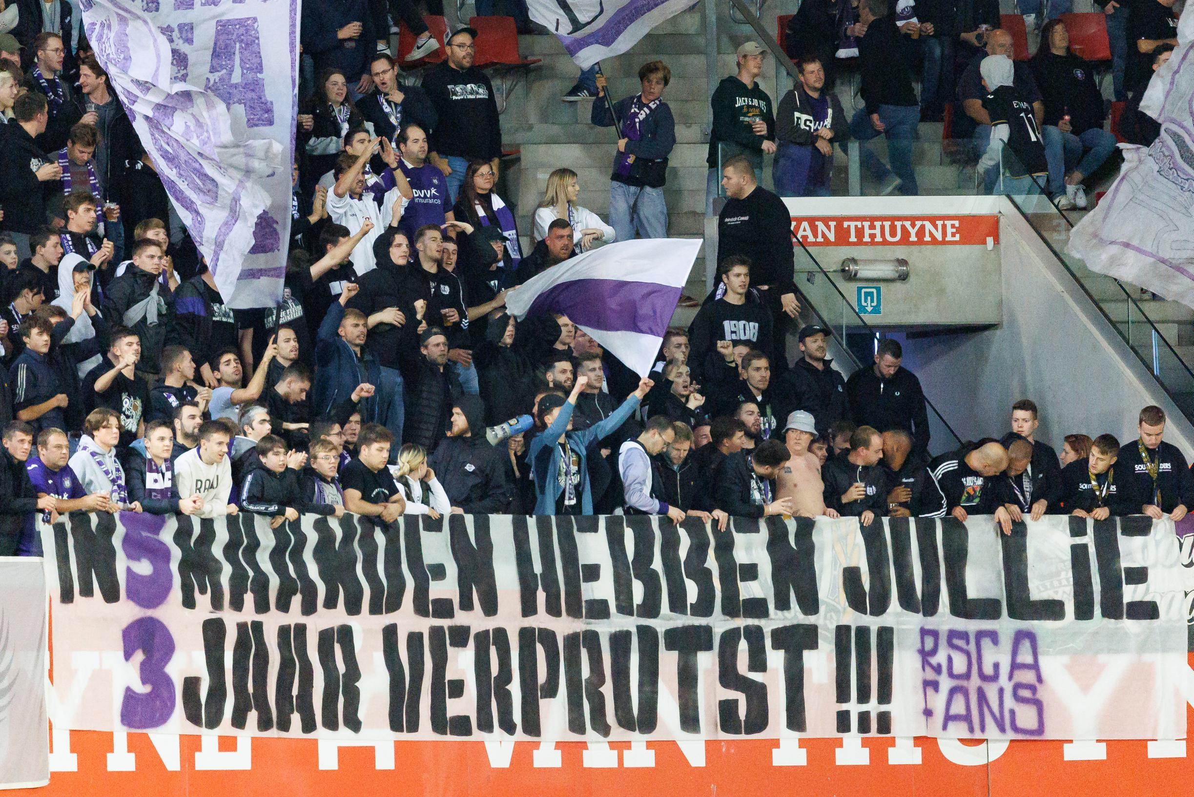 toevoegen Kast deed het Anderlecht-fans viseren (niet alleen) Felice Mazzu: “In 5 maanden hebben  jullie 3 jaar verprutst” | Gazet van Antwerpen Mobile