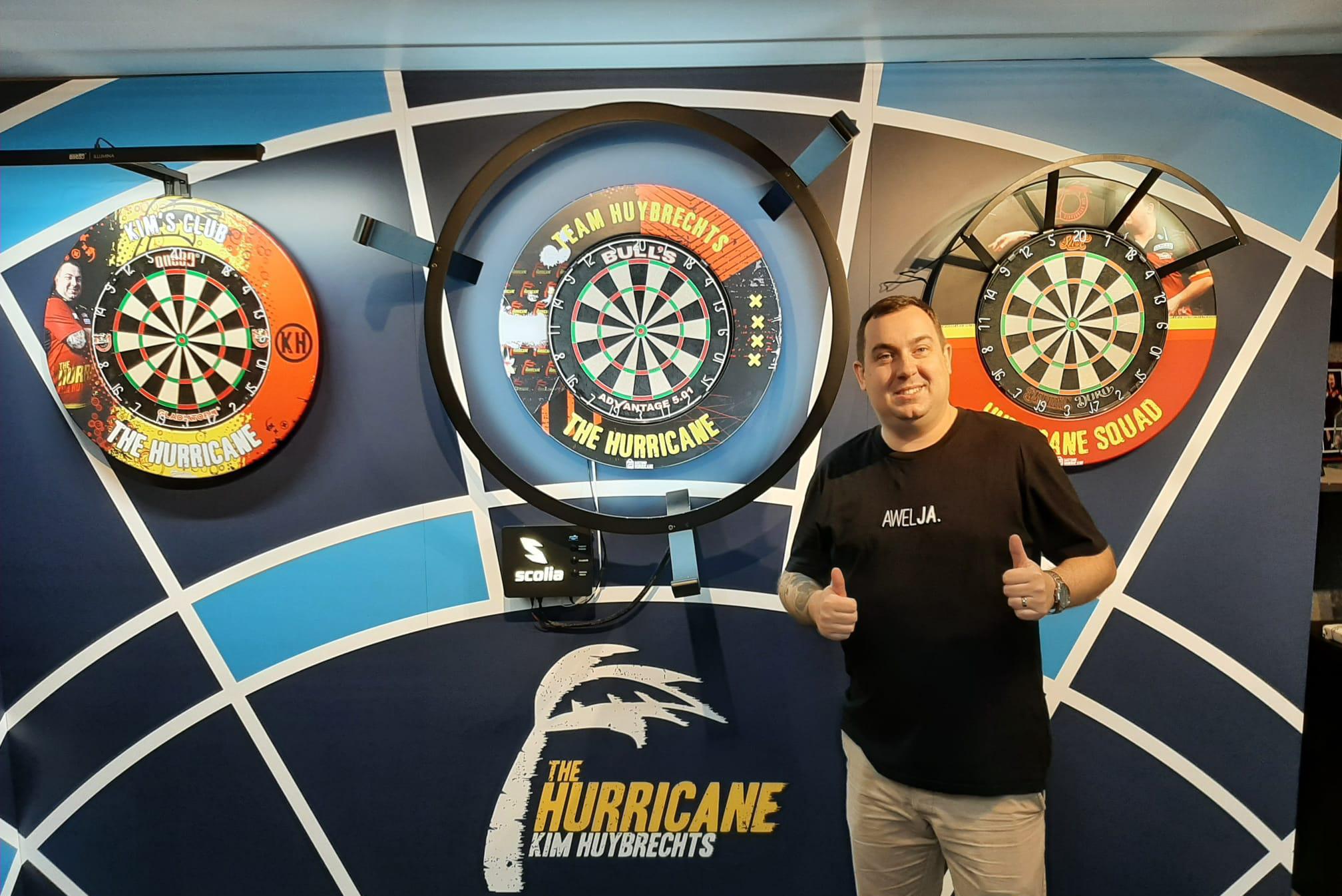 Kim Huybrechts overrompeld door succes dartswinkel, maar ambities