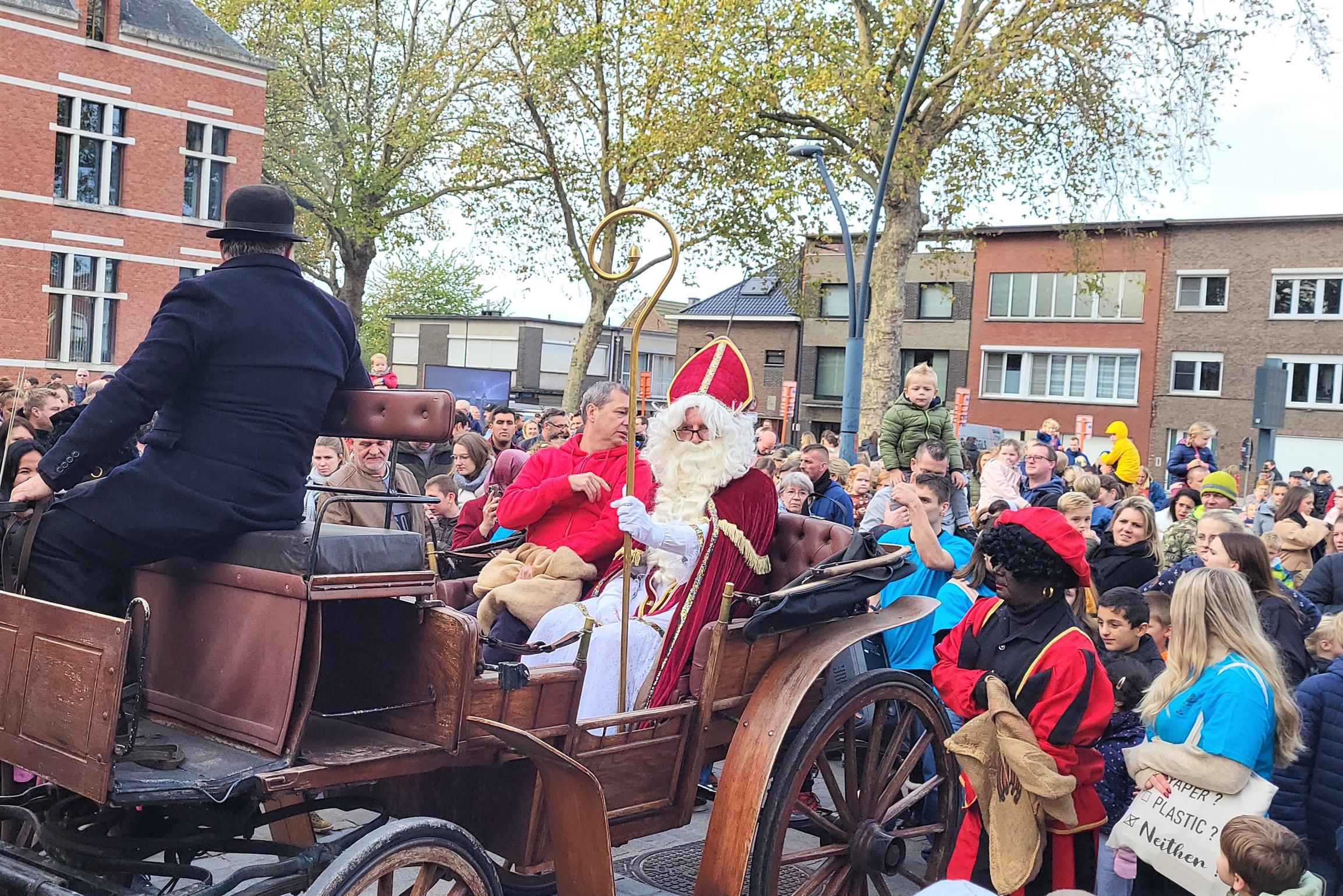 Sinterklaas maakt zijn intrede in Niel (Niel) Gazet van Antwerpen