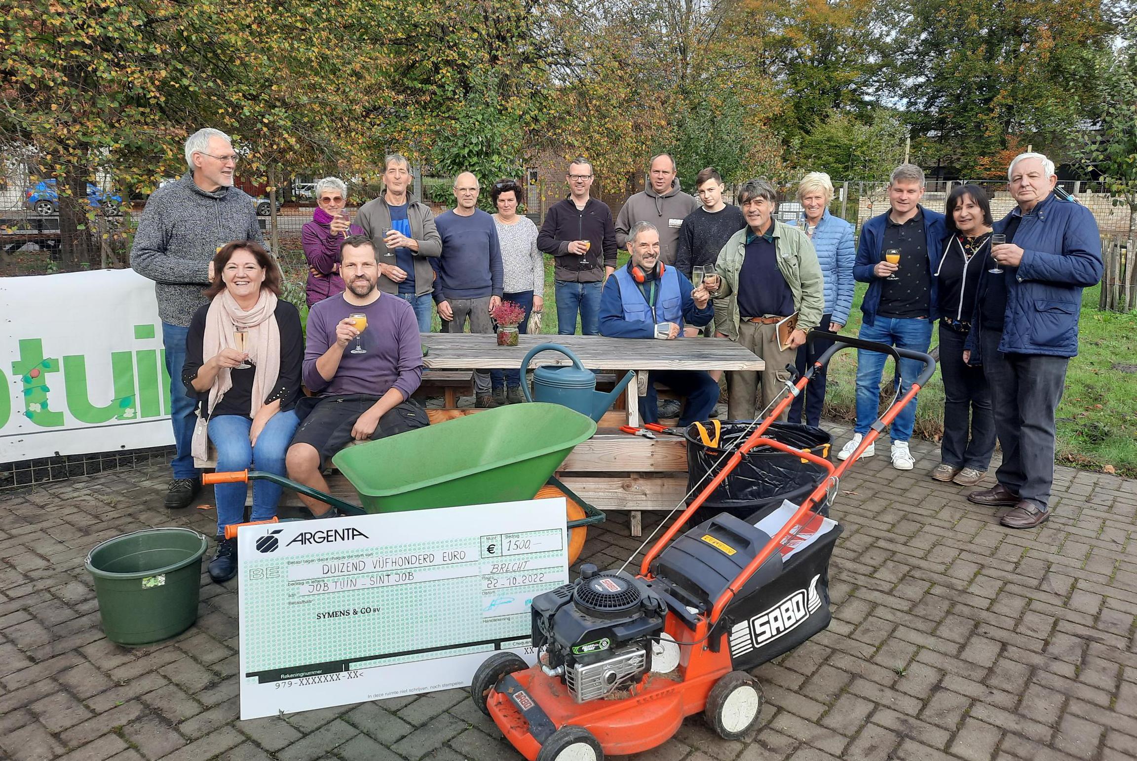 Weggooien niet verwant hobby Benefietacties Groot Brecht met een Hart leveren nieuwe grasmaaier en  tuinbank op voor inclusieve Jobtuin (Brecht) | Gazet van Antwerpen Mobile