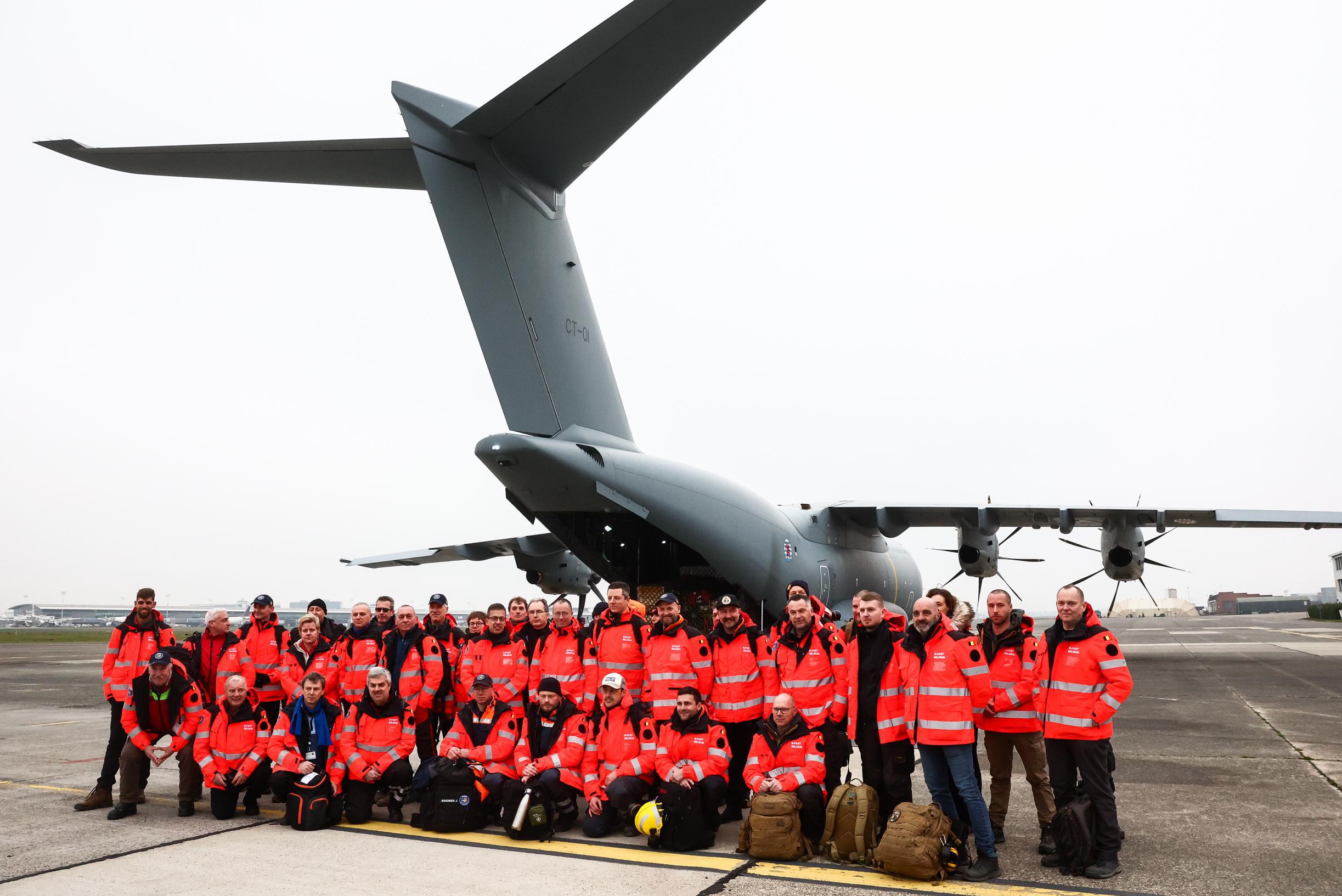 Logistiek Team Van B-FAST Vertrokken Naar Turkije Om Veldhospitaal Op ...