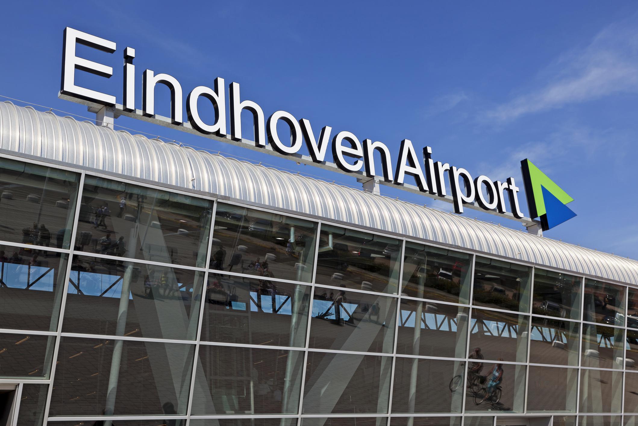 “Verdachte Situatie” In Vliegtuig Op Eindhoven Airport Blijkt Valse ...